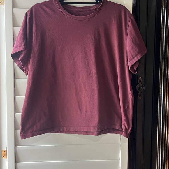 Everlane Tops - Everlane Rich Burgundy Short Sleeve Tee